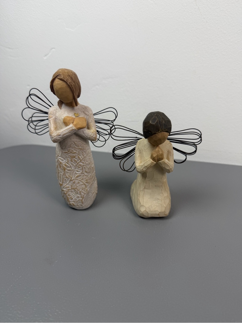 Two Figurines - Willow Tree Angel Of Remberance & Angel Of Prayer